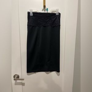 Slimming, stretchy cute lil black skirt. M